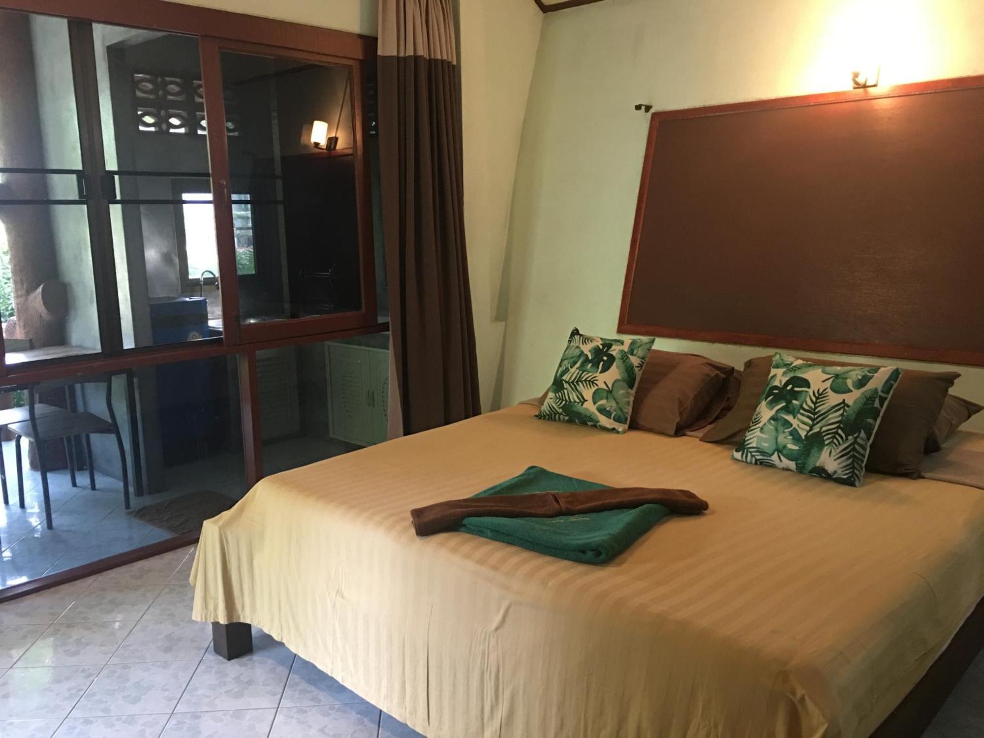 Poseidon Resort Koh Tao Exterior photo
